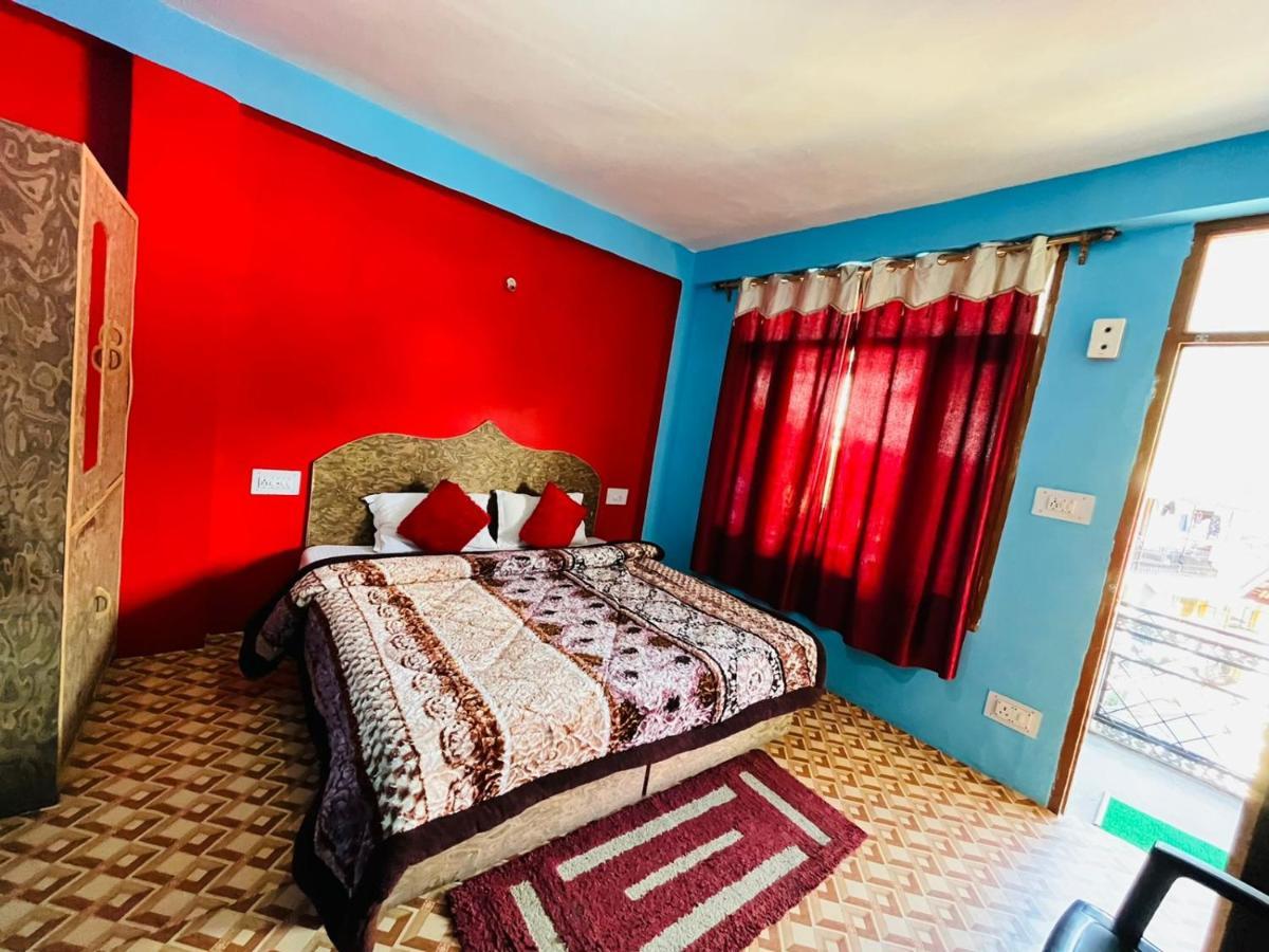 Non Stop Cafe Hostel & Stay Manāli Εξωτερικό φωτογραφία