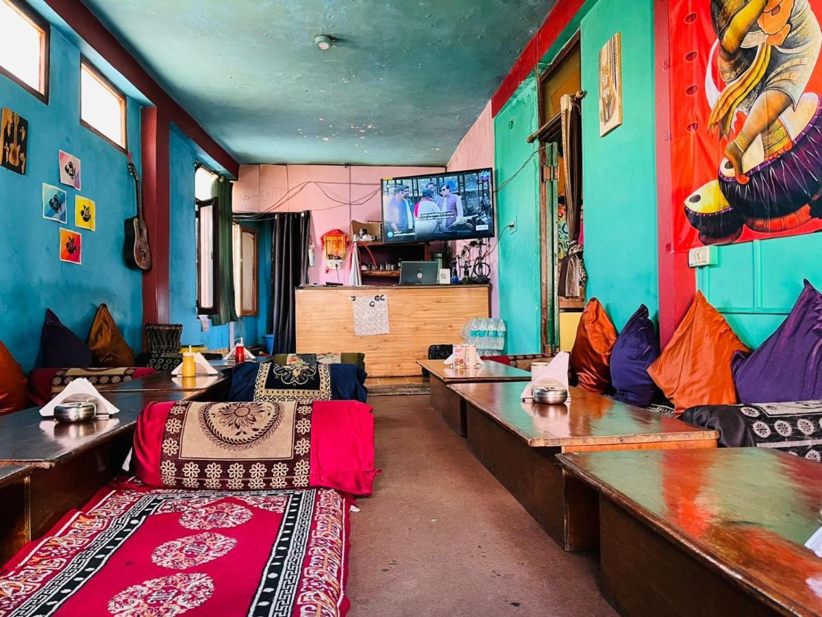 Non Stop Cafe Hostel & Stay Manāli Εξωτερικό φωτογραφία