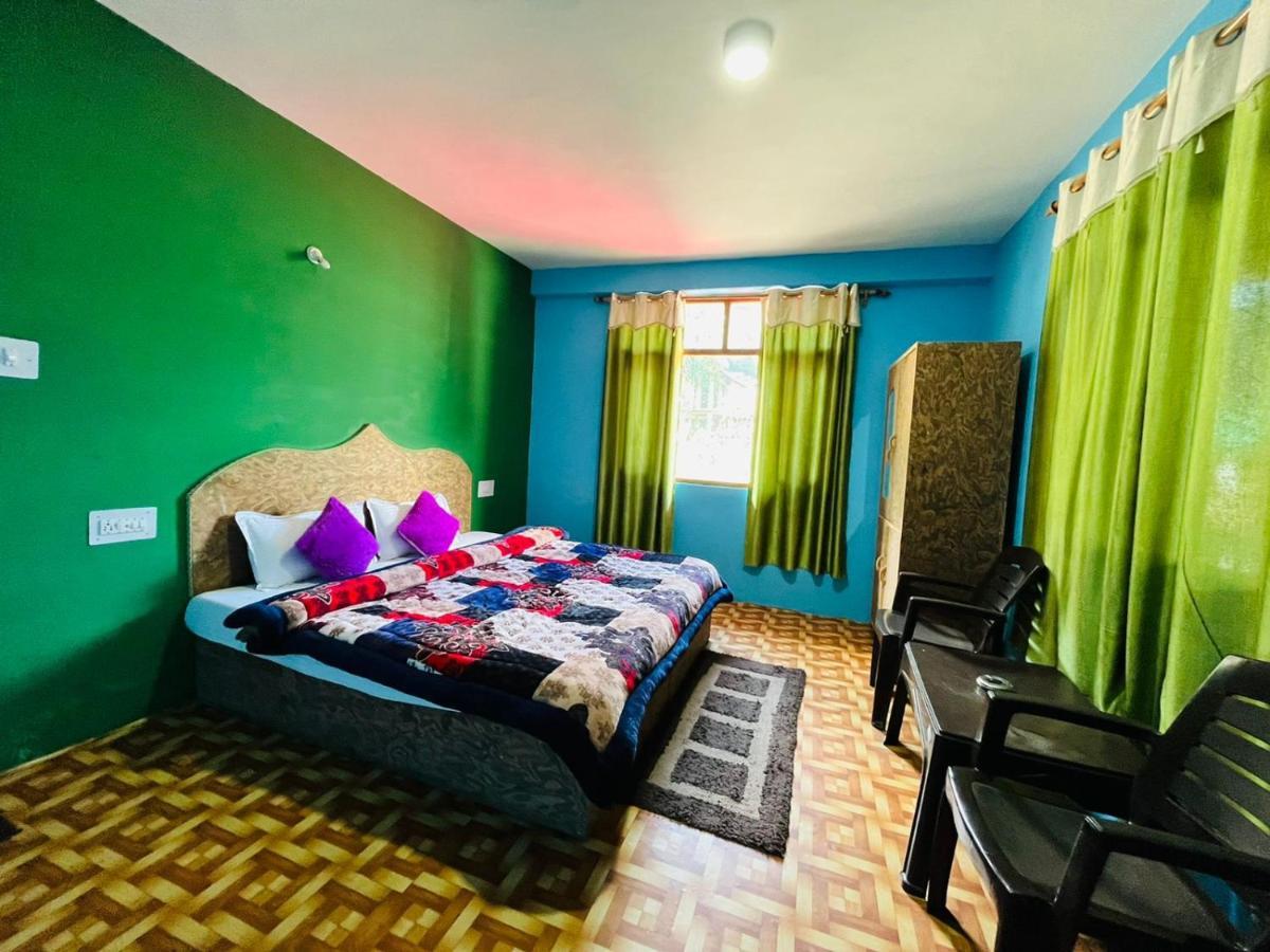 Non Stop Cafe Hostel & Stay Manāli Εξωτερικό φωτογραφία