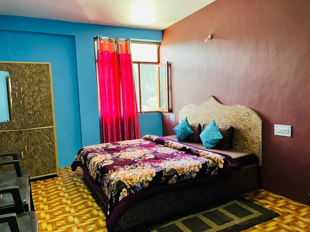 Non Stop Cafe Hostel & Stay Manāli Εξωτερικό φωτογραφία
