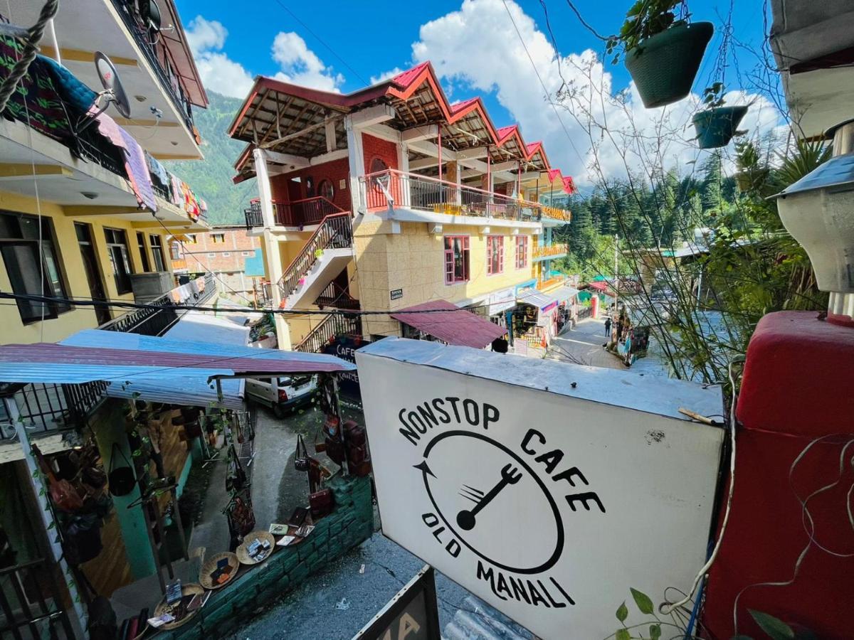 Non Stop Cafe Hostel & Stay Manāli Εξωτερικό φωτογραφία