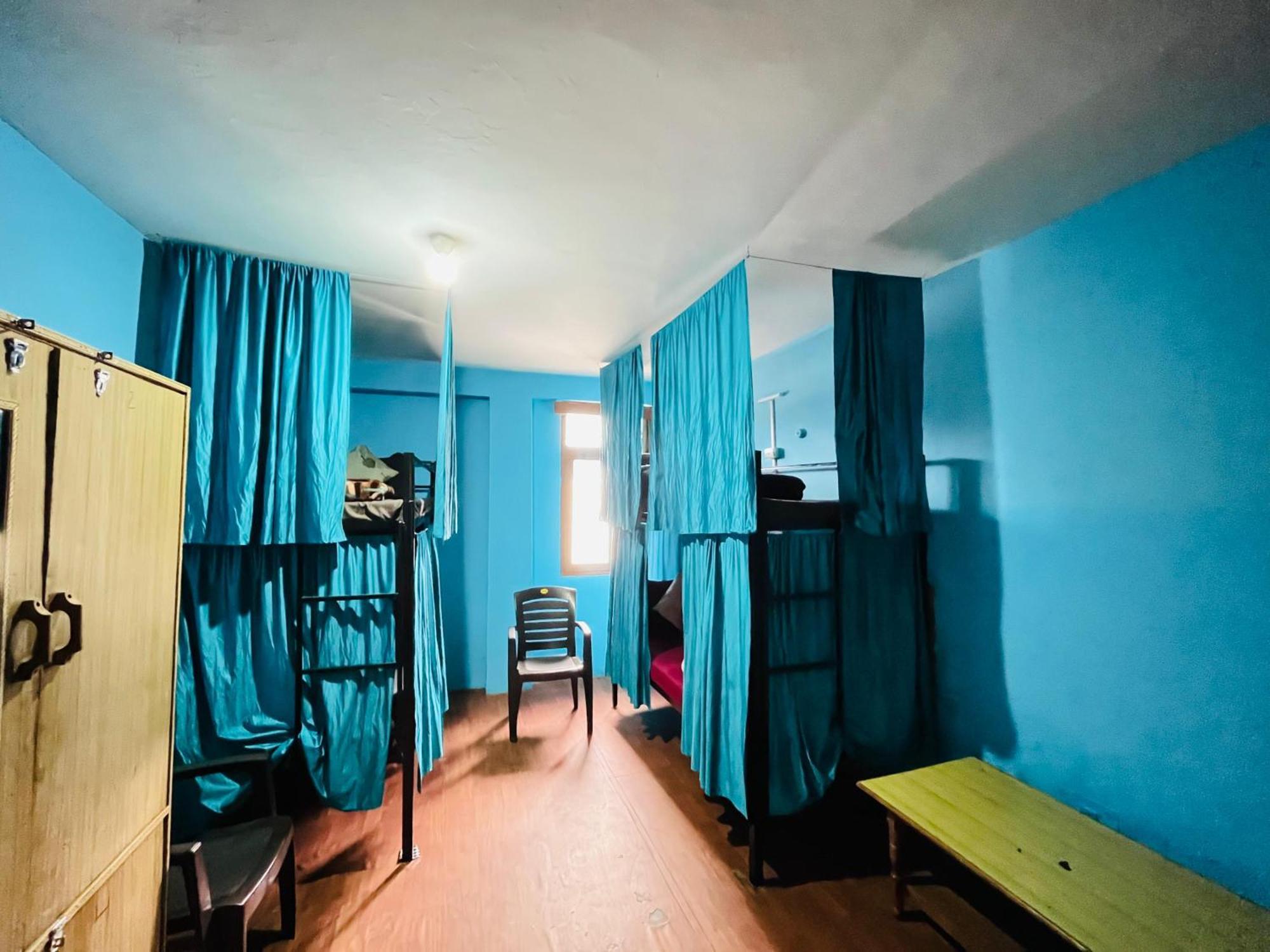 Non Stop Cafe Hostel & Stay Manāli Εξωτερικό φωτογραφία